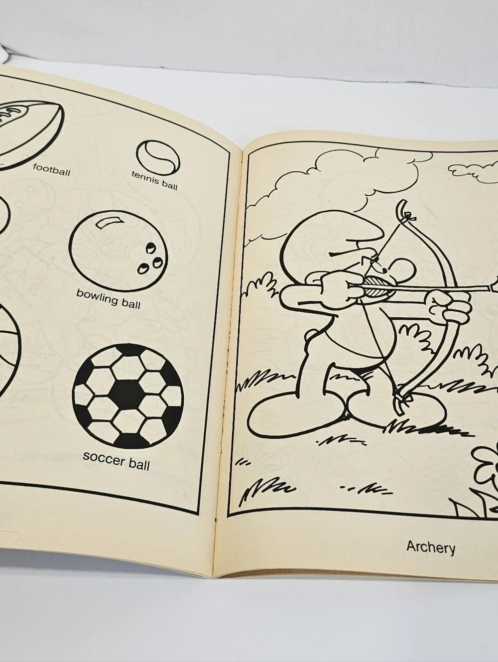 VTG 1982 Smurfs Up Coloring Book NEW